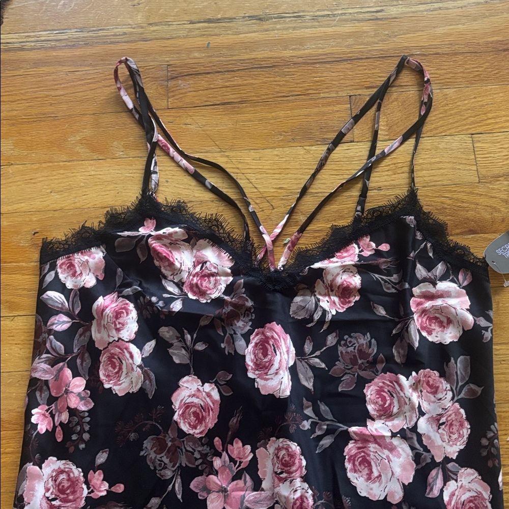 NWT Secret Treasures Floral Patterned Peignoir Nightgown Robe Set - Picture 3 of 11